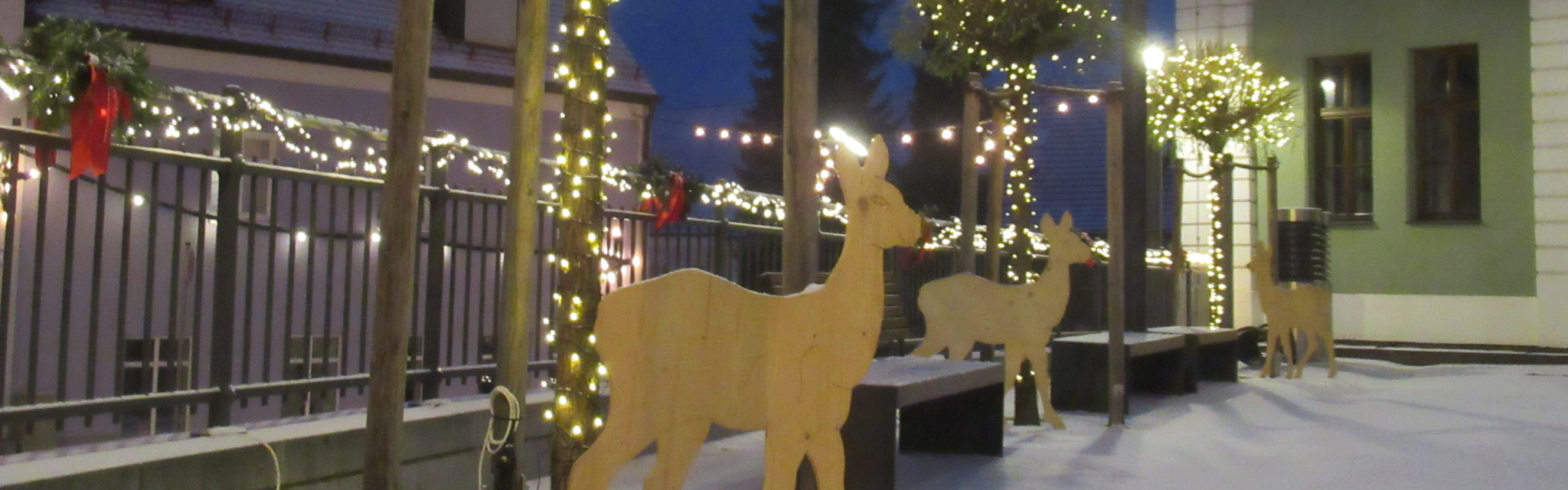 Slider Weihnachten Rehkitze am Rathausplatz